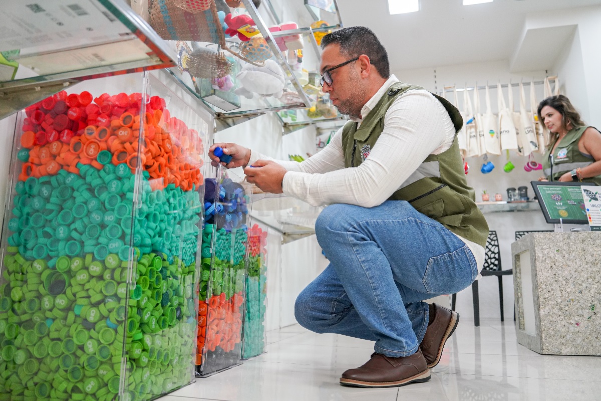 Praia Grande realiza ação de Educação Ambiental em shopping