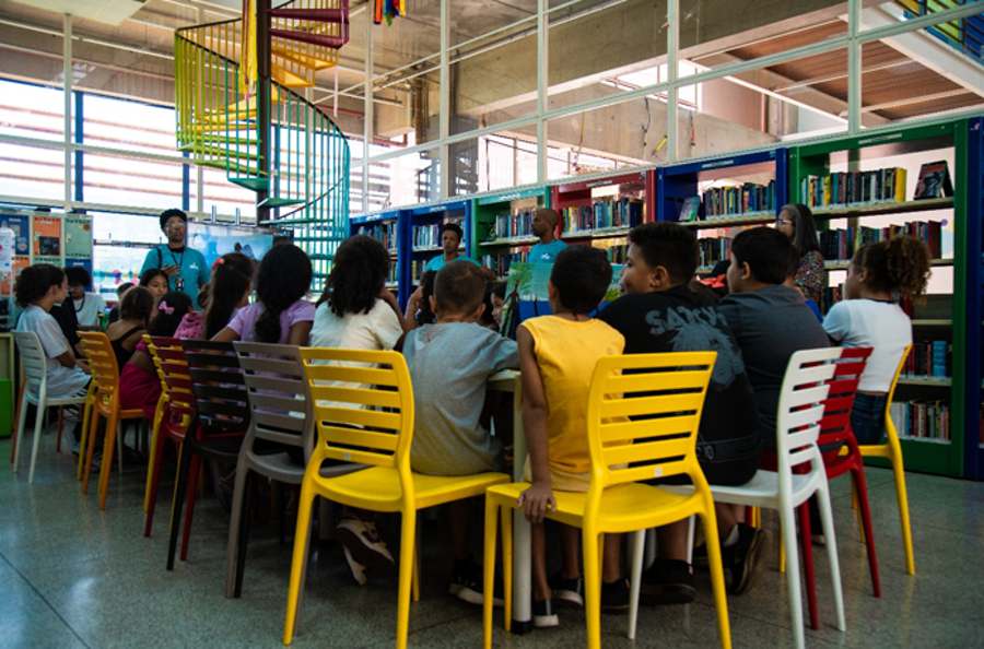 Fábricas de Cultura oferecem programação gratuita com oficinas, teatro e humor