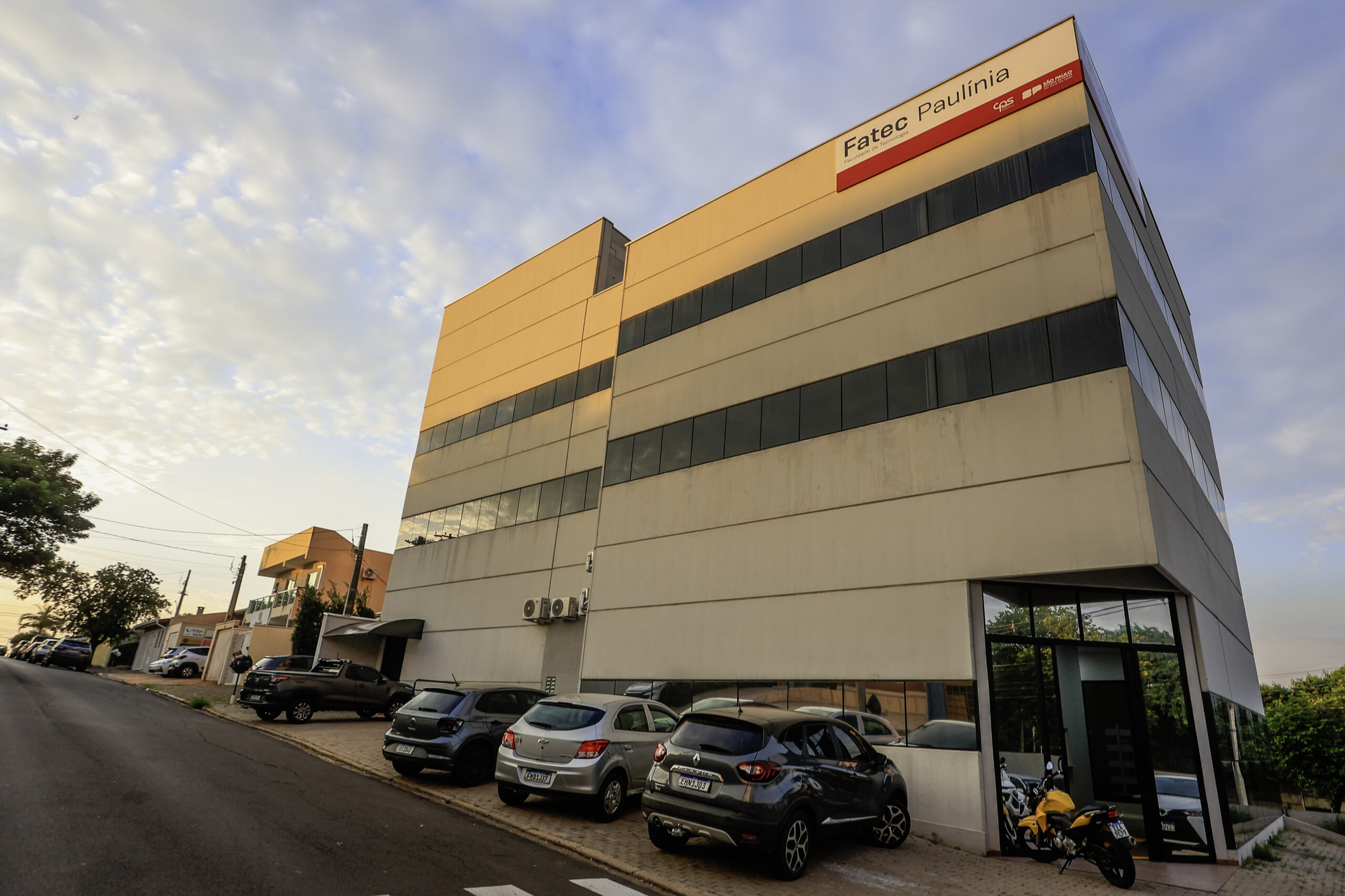 Governo de SP inaugura Fatec Paulínia e amplia vagas