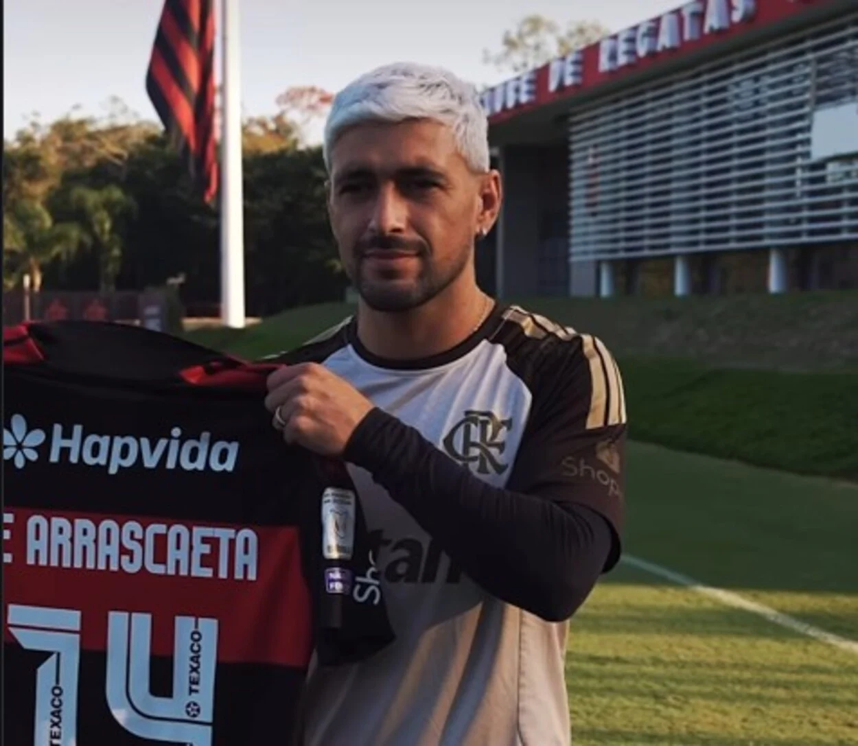 Flamengo faz homenagem a Oscar neste domingo; confira