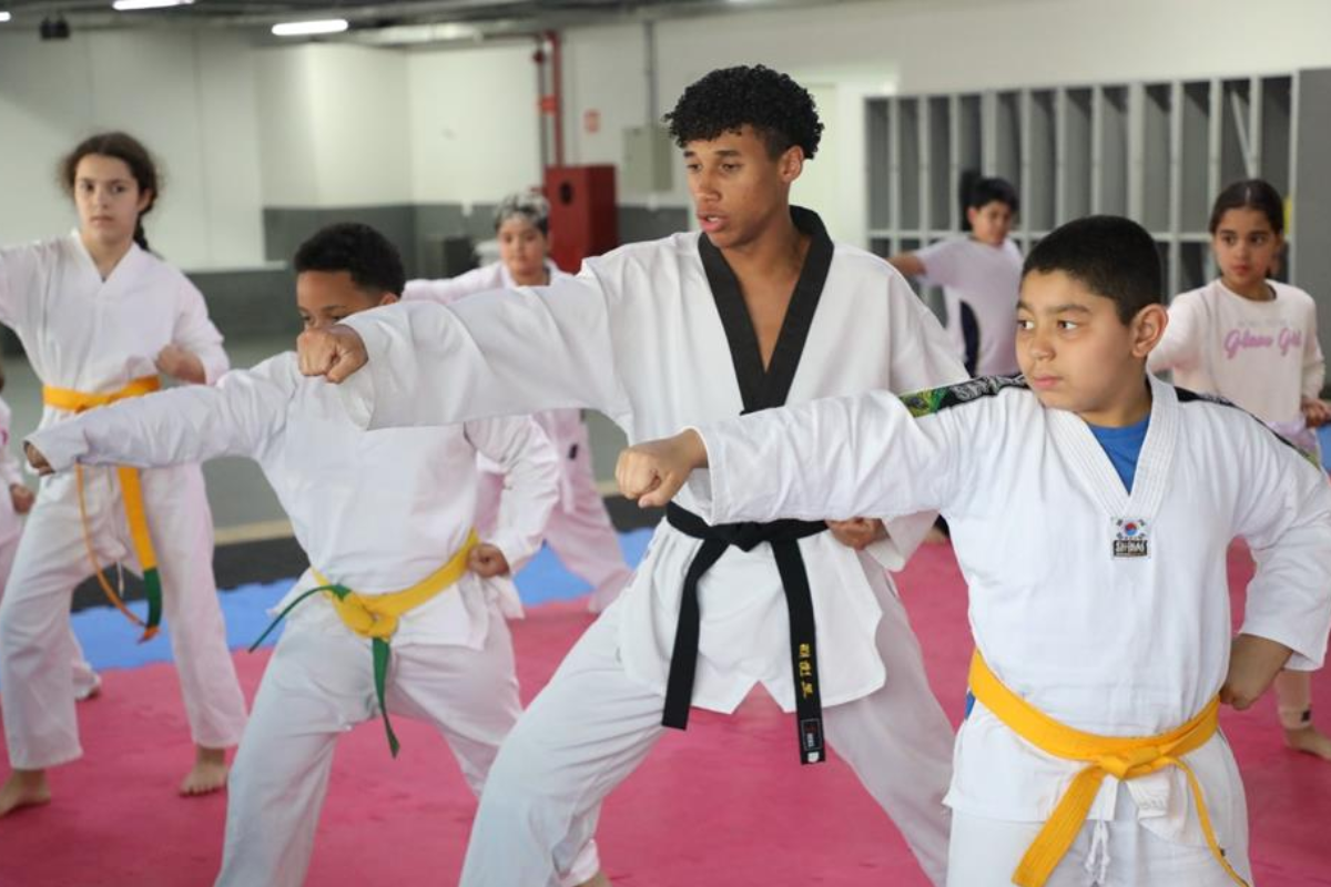 Projeto de inclusão em Barueri atende 400 alunos no esporte