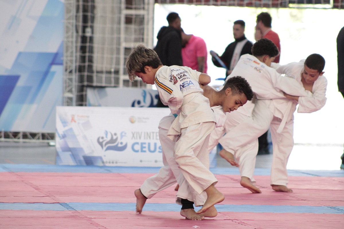 Governo de SP abre vagas para aulas de iniciação esportiva gratuita