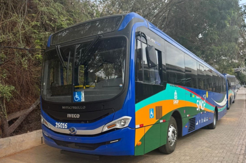 Iveco Bus 17280 para a Viação Rosa de Sinop - Transporte