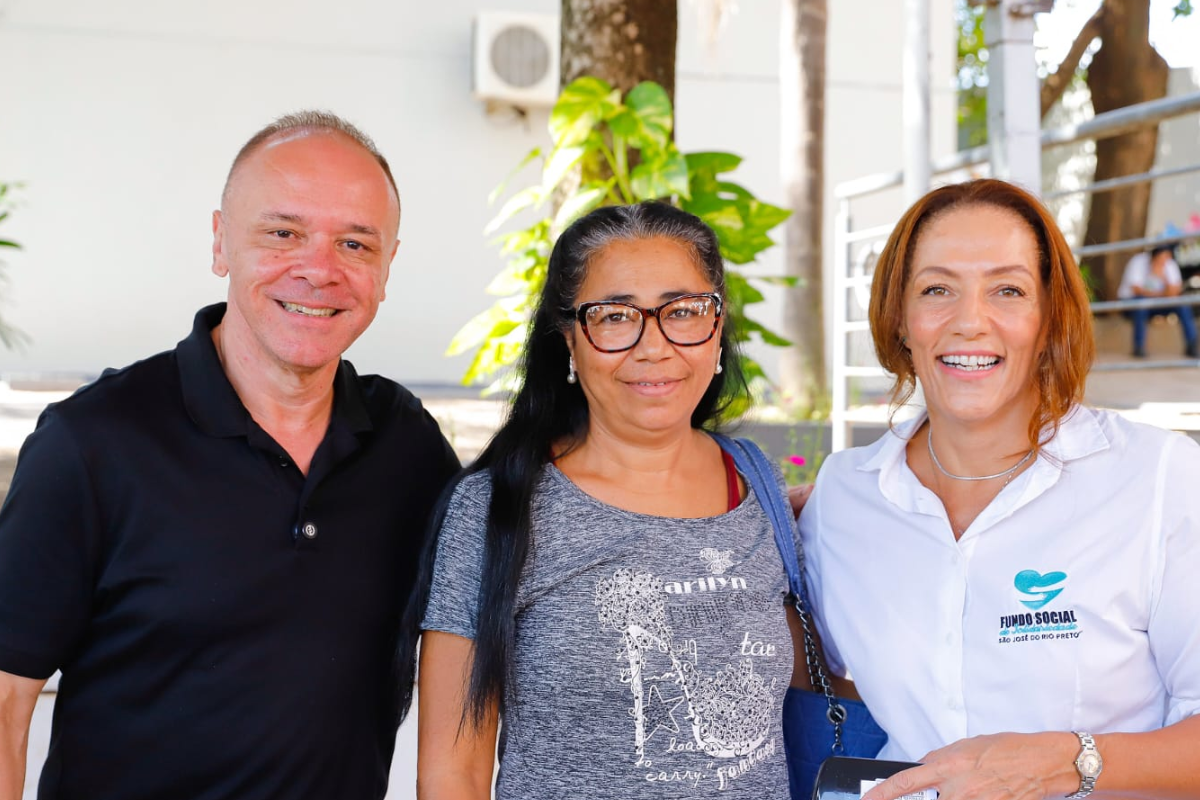 Rio Preto entrega 120 óculos grátis pela Novo Olhar