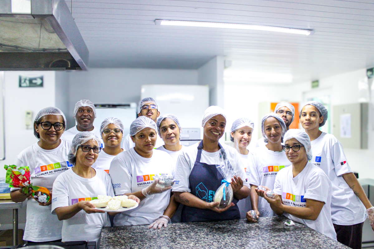 Oficinas de chocolate em Paraisópolis geram renda na Páscoa