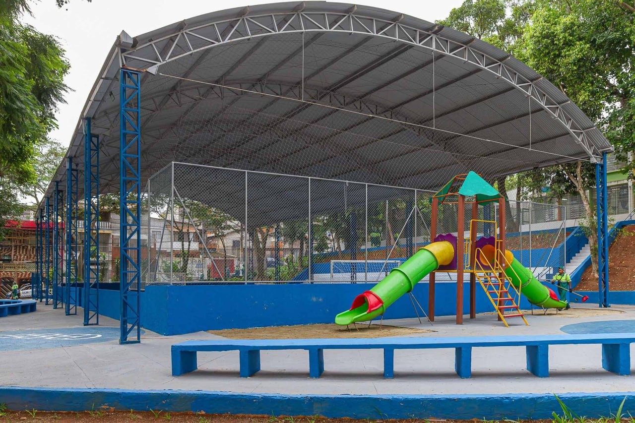 Prefeitura entrega revitalização de complexo no Taboão