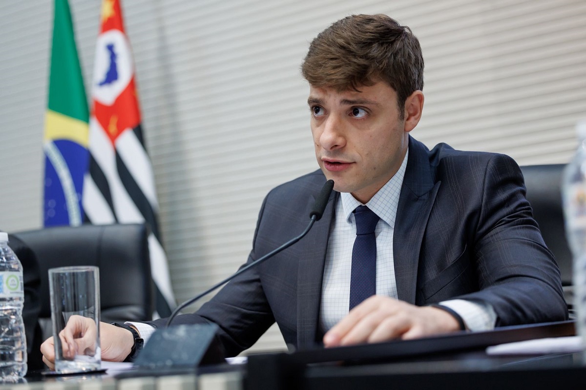 Thiago Auricchio avança com projeto sobre medidas protetivas