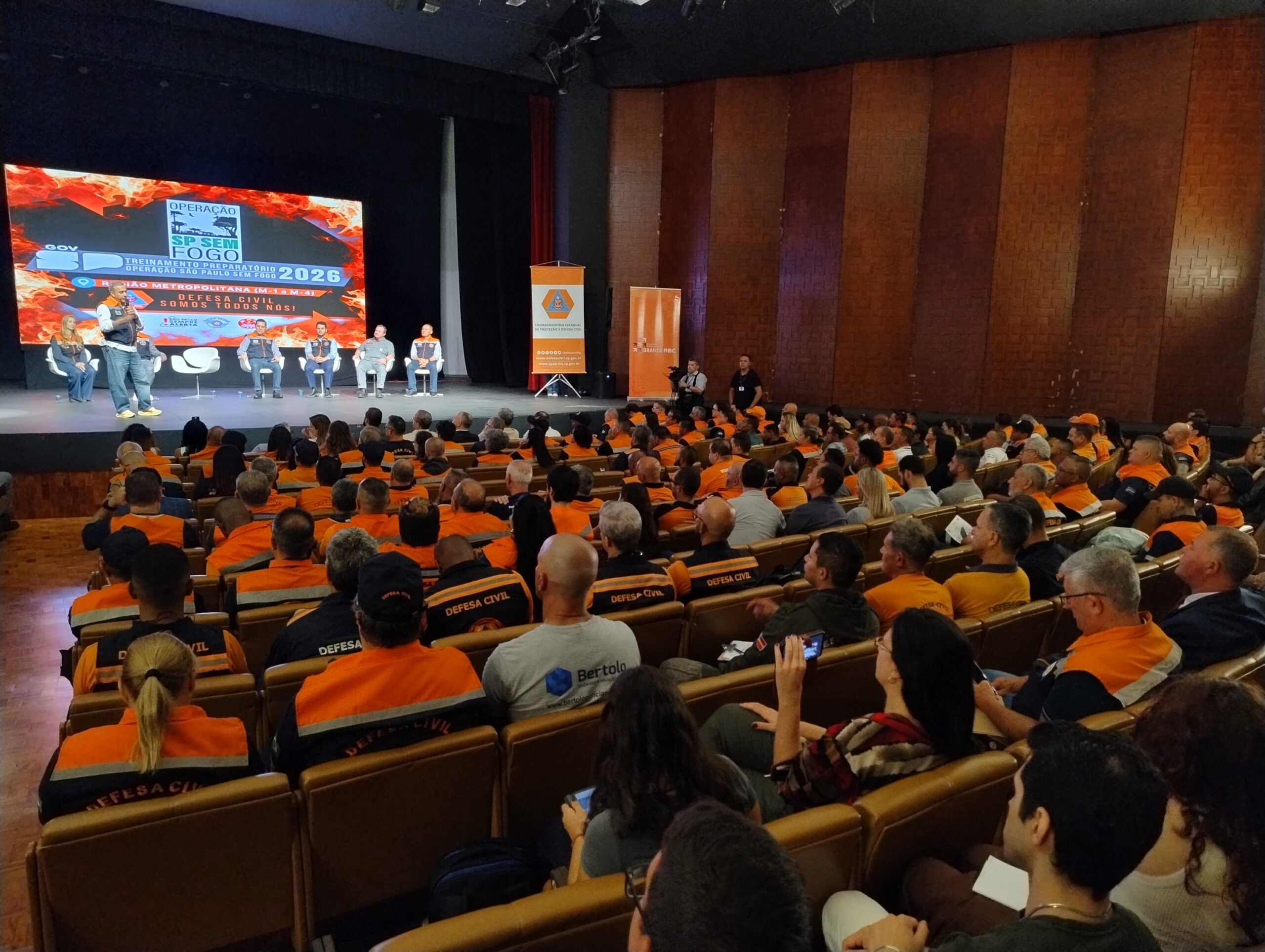 Grande ABC sedia treinamento contra incêndios florestais