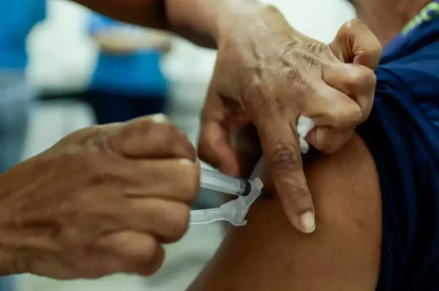 Autoridades médicas da Baixada Santista reforçam vacinação contra subviarante da "Supergripe" - Reprodução