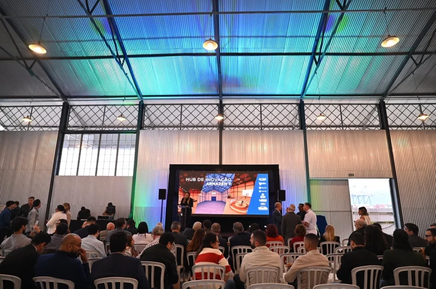 Hub tecnológico Armazem 7, no Parque Valongo, em Santos - (Henrique Teixeira/Prefeitura de Santos)