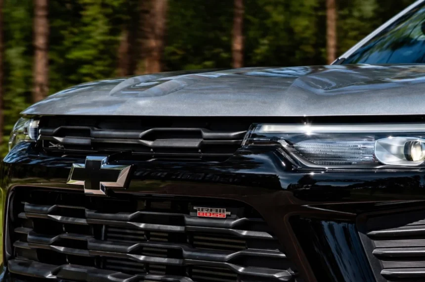 Versões especiais Chevrolet S10 Trail Boss e Trailblazer Midnight