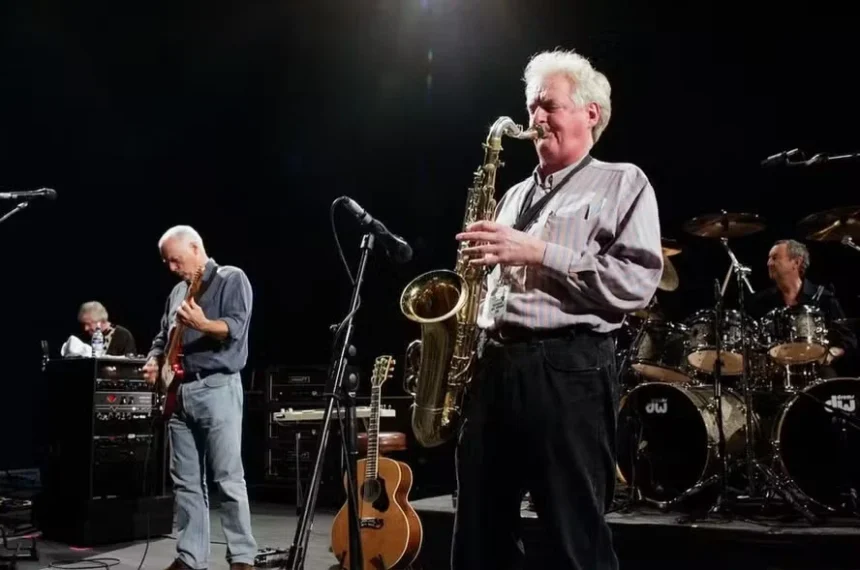 Lendário saxofonista do Pink Floyd, Dick Perry  - (Reprodução/Redes Sociais/David Gilmour)