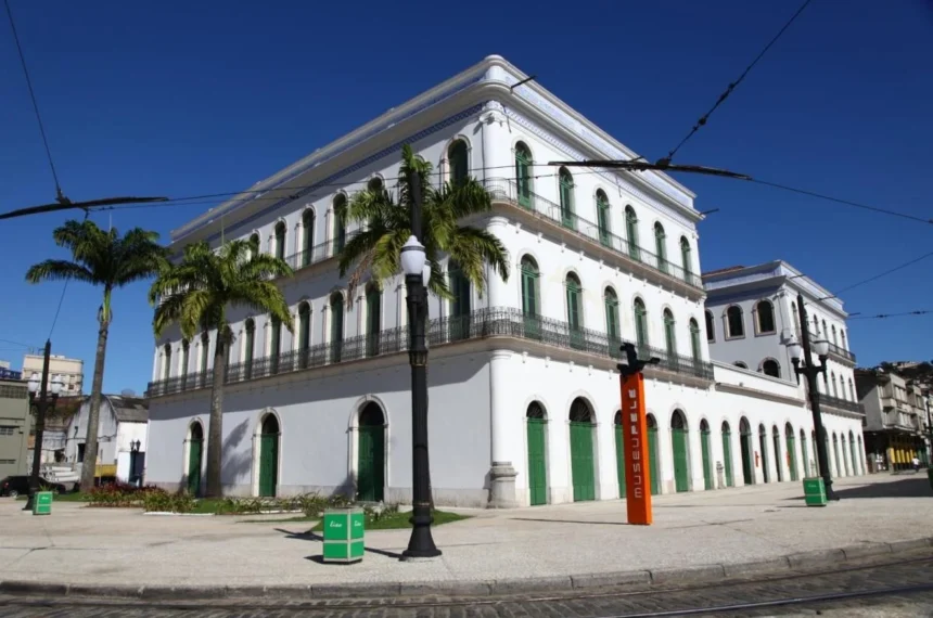 Museu Pelé ocupa os antigos Casarões do Valongo, no centro histórico de Santos - (Henrique Teixeira/Prefeitura de Santos)