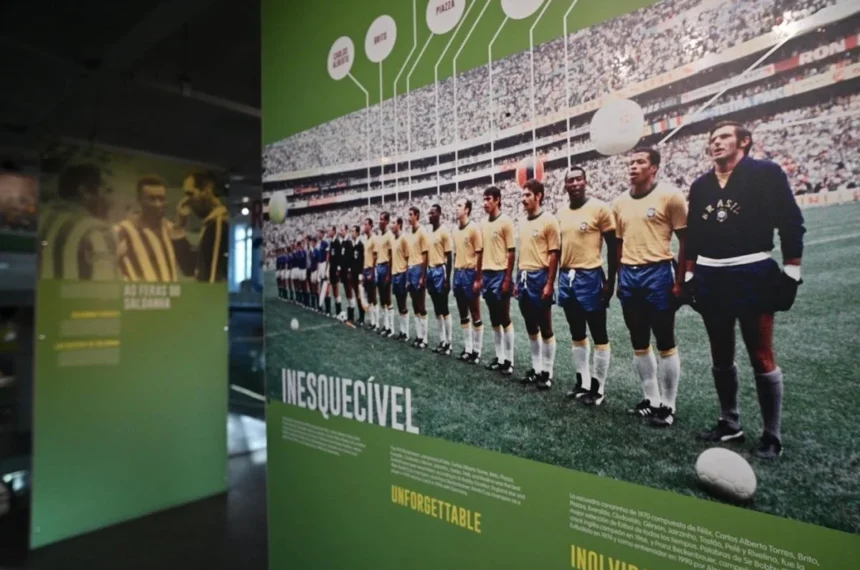 Na inauguração do equipamento, Rei Pelé agradeceu a cidade de Santos e ao Santos FC por tudo - (Henrique Teixeira/Prefeitura de Santos)