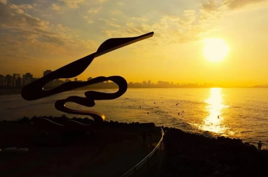 Confira os melhores lugares na Baixada Santista para acompanhar o pôr do sol. saneamento
