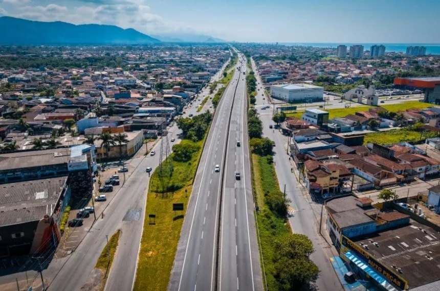 Governo de SP investe R$ 260 milhões na modernização da SP-055.  Baixada Santista