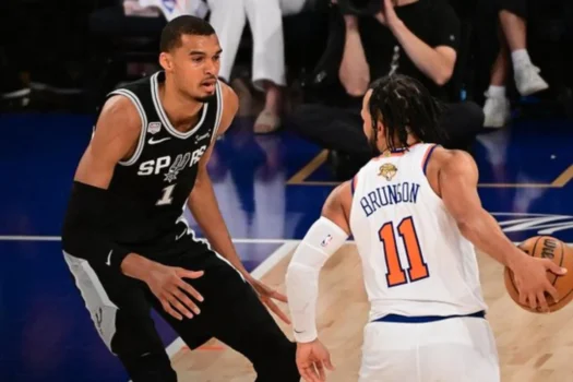 Wembanyama assina renovação bilionária com o San Antonio Spurs
