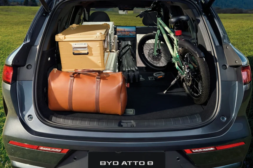 BYD Atto 8