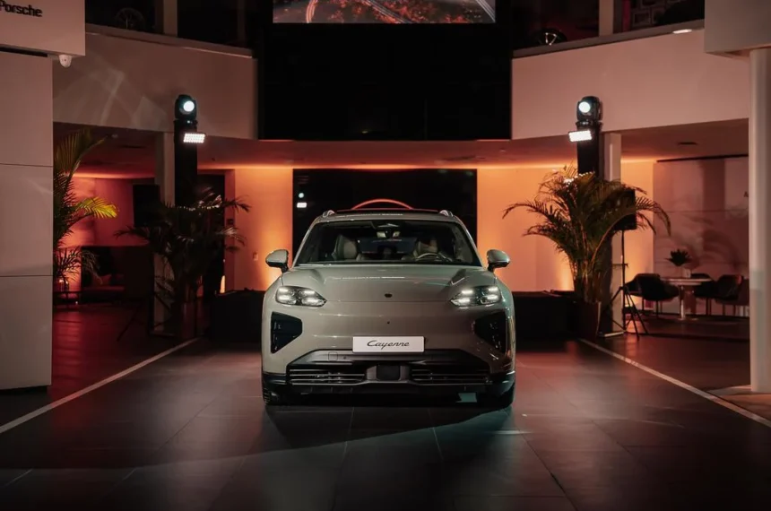 Apresentação prévia do Cayenne Electric no Porsche Center Campinas - (Lucas Parisi/Stuttgart Porsche)