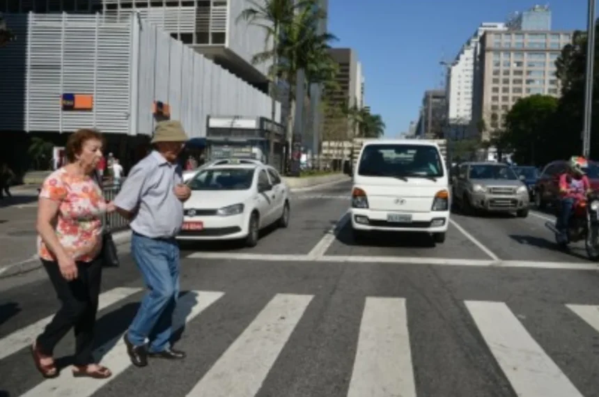 Idosos nas Ruas - Mobilidade Urbana - População Idosa - - Grande ABC