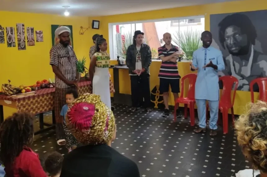 Centro Cultural Casa de Angola - Isidro Sanene - África - Angola