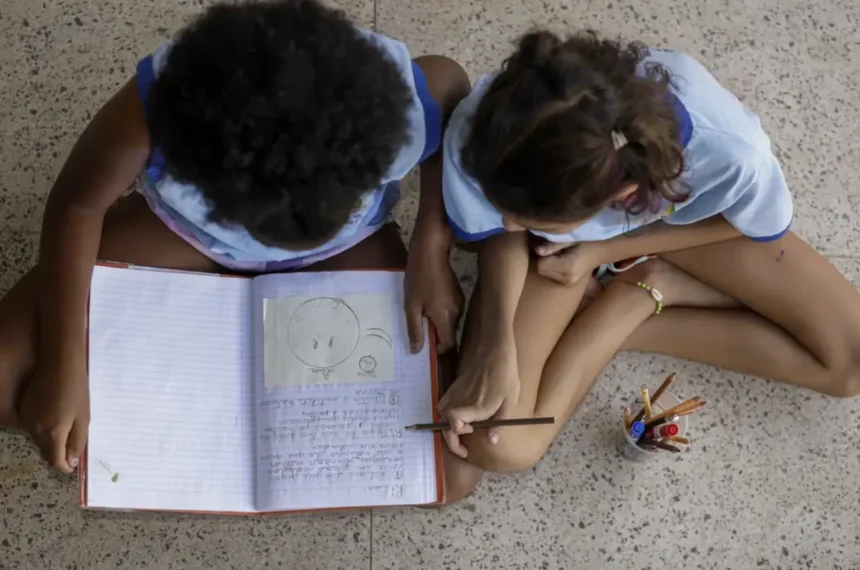 Educação Antirracista - Escola - Crianças Negras - Racismo