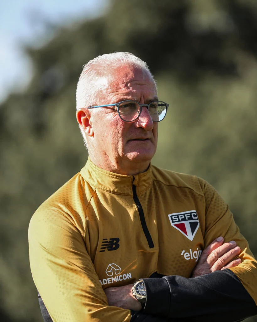 São Paulo trabalha para resolver saída de cinco jogadores fora dos planos