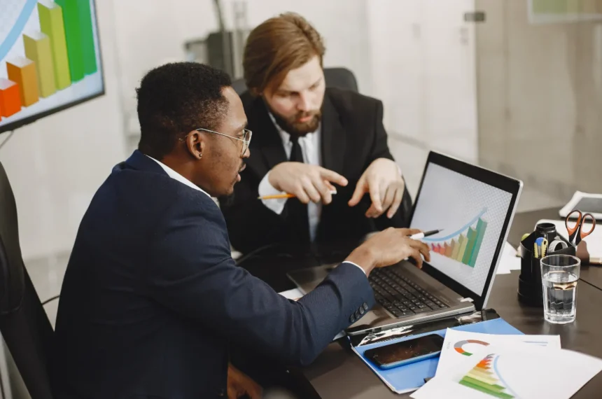 Marcas - Equipes - Empresas - Investidores