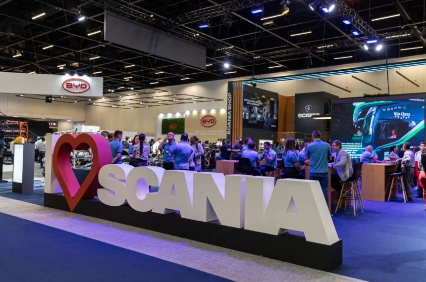 Estande da Scania na LatBus de 2024 - Ônibus
