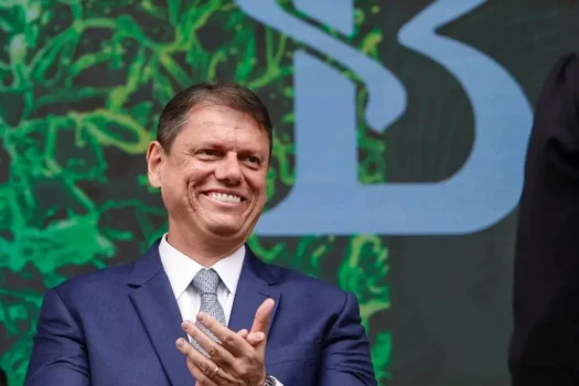 Tarcísio abre campanha à reeleição em Osasco