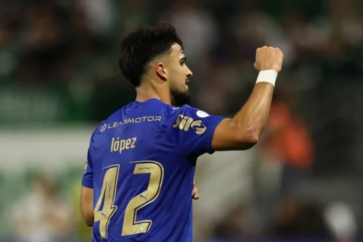Palmeiras atropela o Santos por 3 a 0 e encaminha vaga na Copa do Brasil