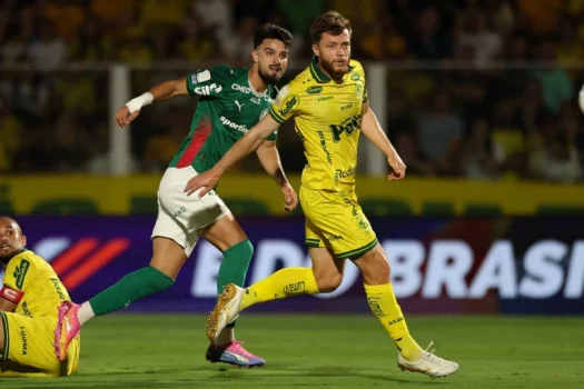 Palmeiras empata por 1 a 1 com o Mirassol e Fla se aproxima
