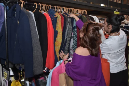 Feira de Brechós reúne moda e consumo consciente