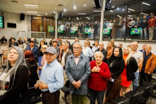 Feirantes de Mauá são homenageados em sessão solene