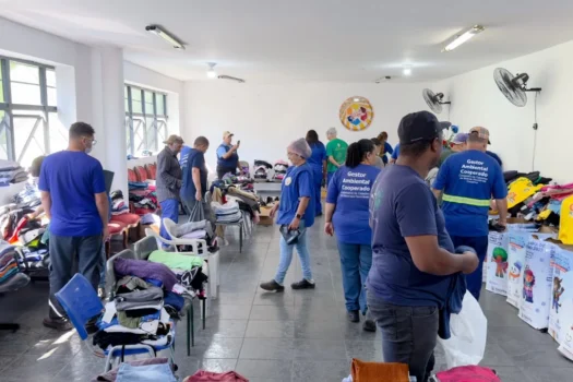 Cabide Solidário atende trabalhadores da Cooperluz em SBC