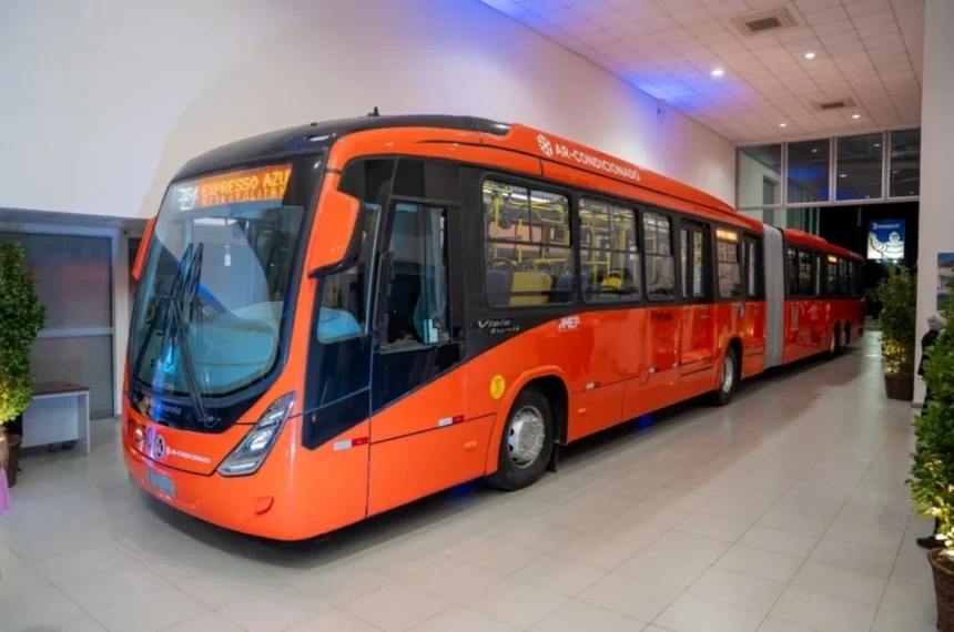 Ônibus superarticulado Mercedes-Benz O 500 MDA