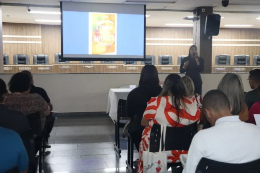 Curso de comunicação capacita 68 pessoas em Diadema
