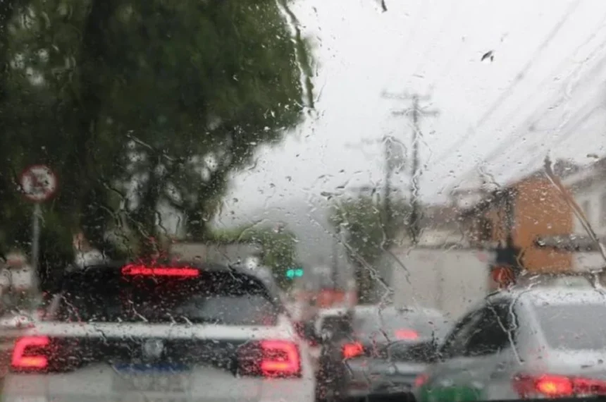 Defesa Civil alerta para frente fria na Baixada Santista