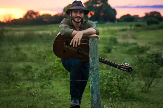 Gabriel Sater inicia nova fase musical com novo álbum
