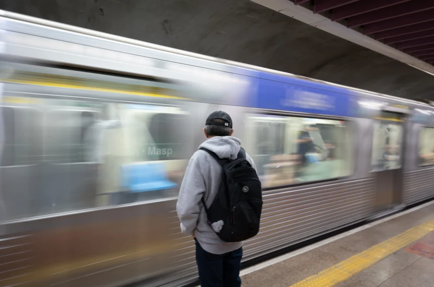 Metrô de SP mantém postos de apoio a mulheres vítimas de violência