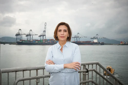 Rosana Valle cobra definição do Tecon Santos 10 