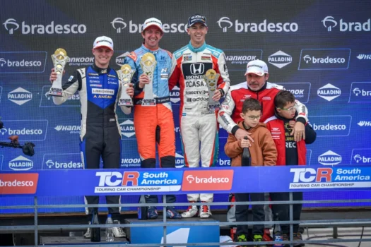 Girolami e Raphael Reis vencem na TCR South America
