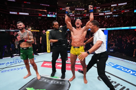 Robocop aguenta pressão e vence no UFC Sacramento