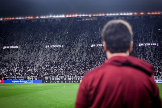 Diniz defende Memphis e assume culpa: &#8220;Perdemos todos&#8221;