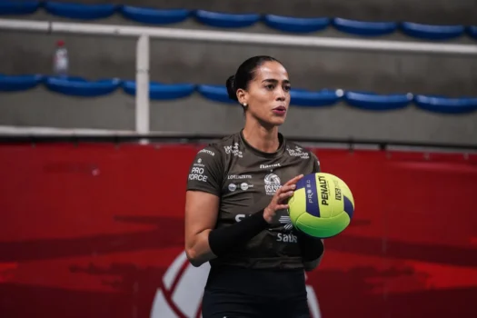 Osasco enfrenta Sesi Bauru pela liderança do Paulista de Vôlei