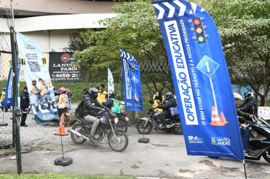 Santo André orienta motociclistas durante Mês da Mobilidade