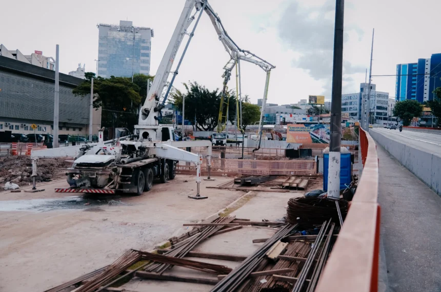 Viaduto Estaiado do Paço avança com nova concretagem