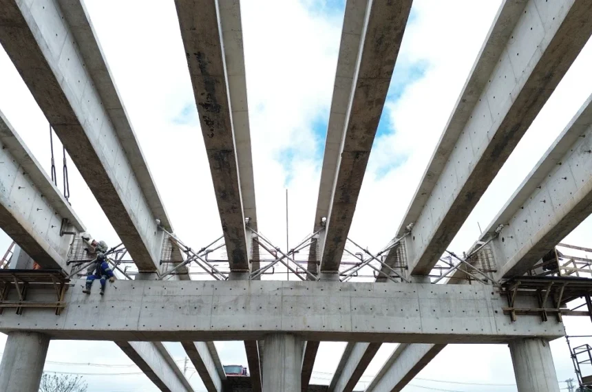 Viaduto Estaiado em Ribeirão Pires - (Leandro Teixeira/PMETRP)
