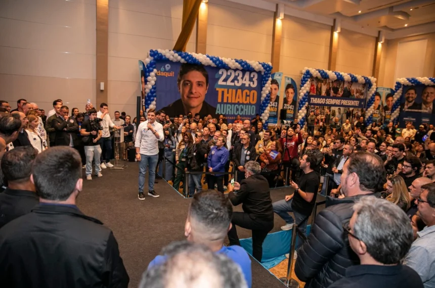 Thiago Auricchio reúne mil pessoas em lançamento de campanha
