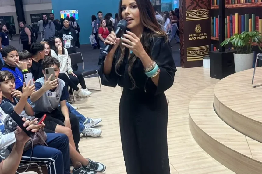 Bienal do Livro de SP tem tumulto por Mariah Morais e Cafu